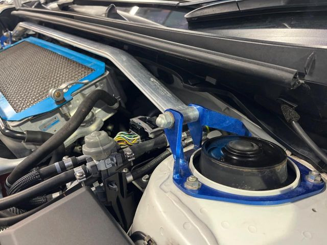 �y�N�X�R�^���[�o�[�z���Ԃ̍��������߂�^���[�o�[�𑕔��B���X���[�Y�ȃR�[�i�����O���s���\�ƂȂ�A������y���߂܂��B