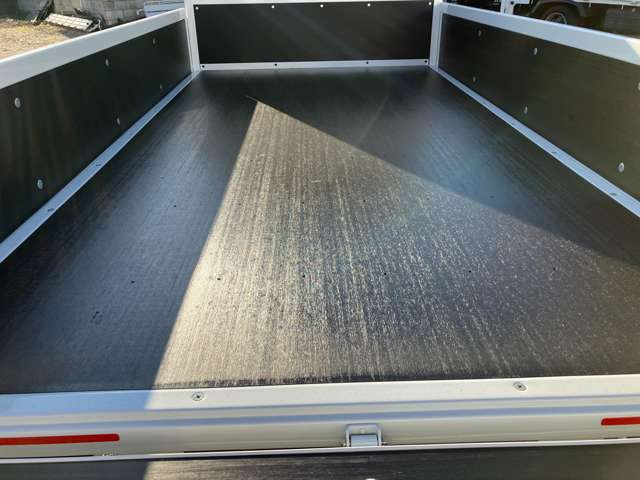 �ב����3110mm&times;1610mm&times;380mm!���O���ƂĂ��L���C�ł�!�[�q1�x�A���Ԃ����m�F������!