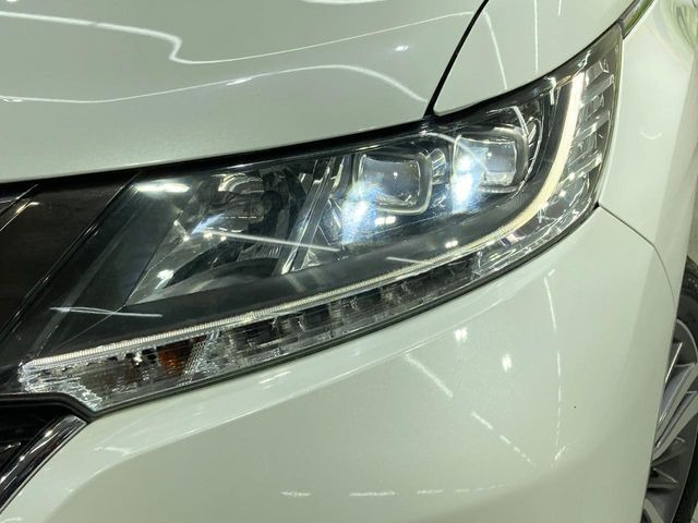 �yLED�w�b�h���C�g�z���V����ԑ��s�����ǍD�Ȏ��E���m�ۂ����S���ĉ^�]�ł��鍂�P�xLED�w�b�h���C�g�𑕔�!�_�����x�������A����d�͂��}�����Ă��܂��B