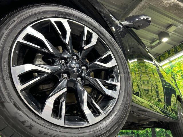 �y����18�C���`�A���~�z�C�[���z�O�ςɃ}�b�`���������A���~�z�C�[���𑕒����Ă���܂��B�e��ЊO�A���~�z�C�[����A�X�^�b�h���X�^�C�����戵�����Ă���܂��B���񂲑��k����������