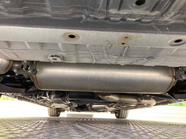 ��D�]�𒸂��Ă���܂��{�f�B�̒e�X�v���b�V���R�[�g���D�]��t���B�ʏ�̃K���X�R�[�g�ƈقȂ�A�ϋv�N��6�N�̖��@���K���X�R�[�e�B���O���A�{�f�B���L���C�ȏ�Ԃɕۂ��Ă���܂��B