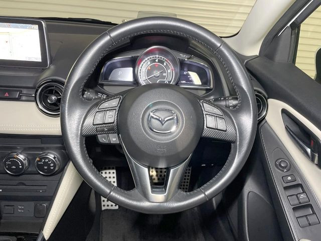 �y�����v�����X�e�A�����O�z�㎿�Ȋv���g�p���邱�ƂŁA��ɂ����������݂ƂĂ��^�]���₷���n���h���ł���