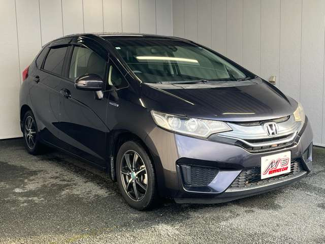 ���ʎԂ́u�T�[�r�X�J�[�G���Y �{�X�v�A�y�����Ԃ́u�T�[�r�X�J�[�G���Y �����X�v���炨�T�������܂��B