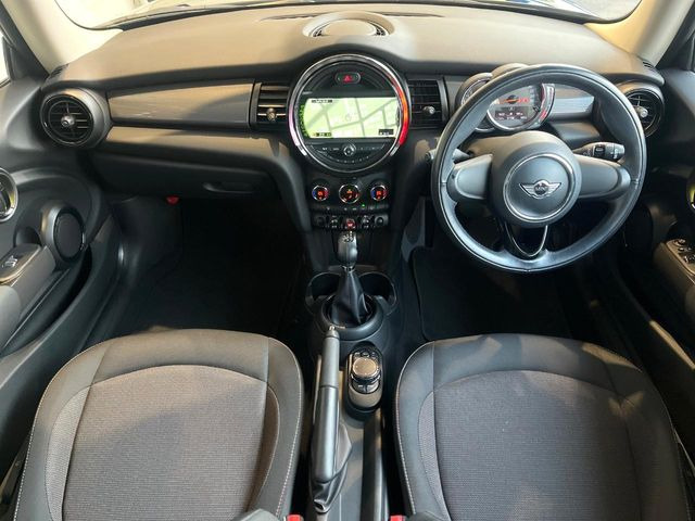 �A���ԃO���[�v���݌ɐ���2,000��!�S���̌n��X���烁�[�J�[�E�Ԏ��킸���Љ�o����̂ŁA���Ȃ��Ƀs�b�^���̂��Ԃ�������͂��ł���܂��͂��₢���킹��������