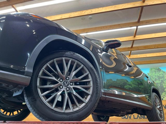 �y����20�C���`�A���~�z�C�[���z�O�ςɃ}�b�`���������A���~�z�C�[���𑕒����Ă���܂��B�e��ЊO�A���~�z�C�[����A�X�^�b�h���X�^�C�����戵�����Ă���܂��B���񂲑��k����������