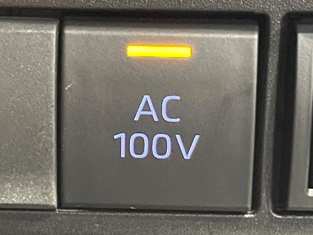 �y�A�N�Z�T���[�R���Z���g�z�L�����v��X�|�[�c�A�A�E�g�h�A�ł̃A�N�e�B�r�e�B�͂������A�ЊQ�E��d�̍ۂɏ����ɂ��Ȃ�AC100V�R���Z���g�𑕔���P�[�^�C��^�u���b�g�A�Q�[���@��̏[�d�ɂ���