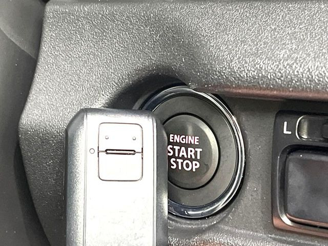 �y�L�[���X�X�^�[�g�V�X�e���z�J�o����|�P�b�g�ɓ��ꂽ�܂܂ł��h�A�̎{���E�������\�ȃX�}�[�g�L�[�𑕔��B�G���W���̃I���E�I�t�����J�M�����o���K�v����������Ƃ��Ă��֗��ł���