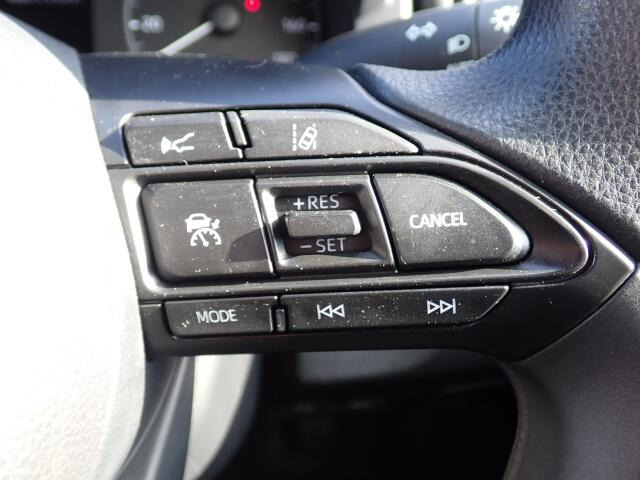 �y�N���[�Y�R���g���[���z�������H�ł̒��������s���y�Ɂ�A�N�Z���y�_���𓥂܂��Ɏԑ������ɕۂ��Ƃ��\�ł��B�O���̎ԗ������m���ĎԊԂ�ۂ悤�ɑ��x���߂��Ă���܂�!!