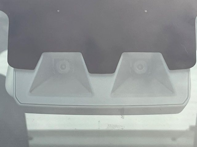 �y�X�}�[�g�A�V�X�g�z���s���ɑO���̎ԗ�����F�����A�Փ˂������Ȏ��͌x��ƃu���[�L�ŏՓˉ���Ɣ�Q�y�����A�V�X�g�B�����S�Ƀh���C�u�����y���݂��������܂��B