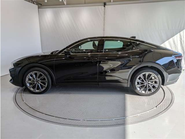 クラウンクロスオーバー2.5 G アドバンスト レザー パッケージ E-Four 4WD