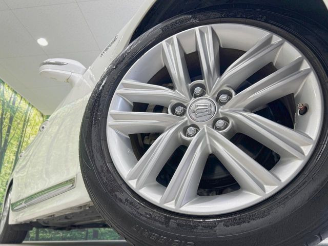 �y����17�C���`�A���~�z�C�[���z�O�ςɃ}�b�`���������A���~�z�C�[���𑕒����Ă���܂��B�e��ЊO�A���~�z�C�[����A�X�^�b�h���X�^�C�����戵�����Ă���܂��B���񂲑��k����������