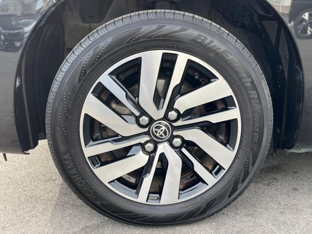 �y�����A���~�z�C�[���z�O�ςɃ}�b�`���������A���~�z�C�[���𑕒����Ă���܂��B�e��ЊO�A���~�z�C�[����A�X�^�b�h���X�^�C�����戵�����Ă���܂��B���񂲑��k����������