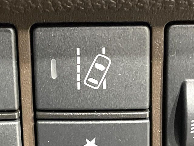 �y�Ԑ��ێ��x���V�X�e���z�������H���s���A�Ԑ�����͂ݏo�������Ȏ��ɃX�e�A�����O�𐧌�B�����S�E���S�ȉ^�]���T�|�[�g���Ă���܂�!