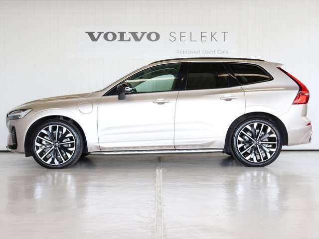 XC60ウルトラ T6 AWD プラグイン ハイブリッド 4WD