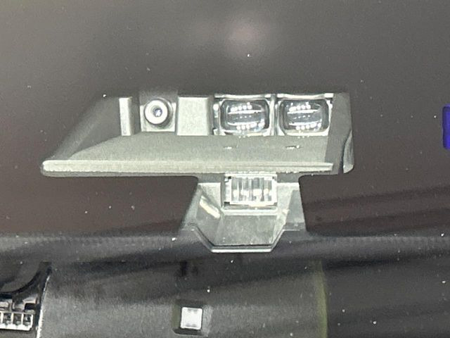 �y�O�He-Assist�z���s���ɑO���̎ԗ�����F�����A�Փ˂������Ȏ��͌x��ƃu���[�L�ŏՓˉ���Ɣ�Q�y�����A�V�X�g�B�����S�Ƀh���C�u�����y���݂��������܂��B