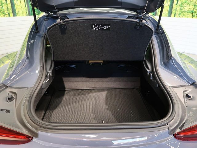 ���i�̂���������ʋ΁A���}���ɏ\���ȉ׎��X�y�[�X���m�ۂ��Ă���܂���