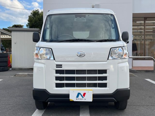 ���Ђł́A�S�ԁw�C�����Ȃ��x�̂��Ԃ̂ݎ�舵���Ă���܂��B��C�o�C���[�ɂ�錵�I�����d����̌�A���Ɍ�̎ԗ��`�F�b�N���s���A�l�N�X�e�[�W���F�肵�����i���Ȓ��ÎԂ����񋟂��Ă���܂��B