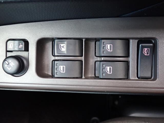 �d���i�[���h�A�~���[�E�p���[�E�B���h�E�������Ă��܂��B