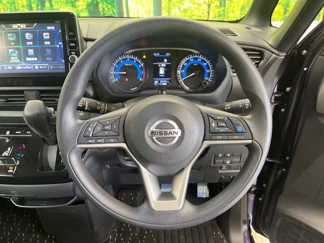 �y�C���e���W�F���g�G�}�[�W�F���V�[�u���[�L�z�t�����g�J�����őO���̎ԗ�����s�҂����m�B�Փ˂������Ȏ��͏Փ˔�Q�y���u���[�L���쓮�A�Փˉ�����T�|�[�g�B�����S�Ƀh���C�u�����y���݂��������܂��B