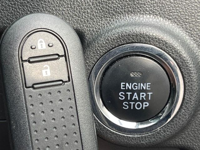 �y�X�}�[�g�L�[�z�J�o����|�P�b�g�ɓ��ꂽ�܂܂ł��h�A�̎{���E�������\�ȃX�}�[�g�L�[�𑕔��B�G���W���̃I���E�I�t�����J�M�����o���K�v����������Ƃ��Ă��֗��ł���