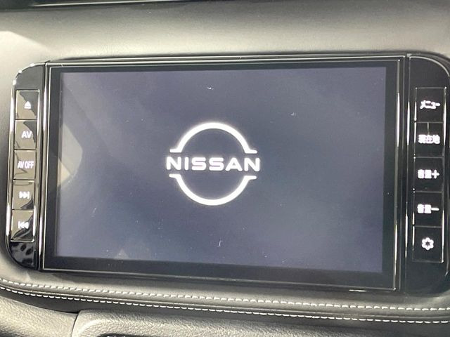 �y�����i�r�z�l�C�̏����i�r�𑕔����Ă���܂��B�i�r�̎g���₷���͂������A�I�[�f�B�I�@�\���[��!�L�����v�◷�s�͂������A�ʋ΂┃�����ȂǕ��i�̃h���C�u���y�����Ȃ�͂���