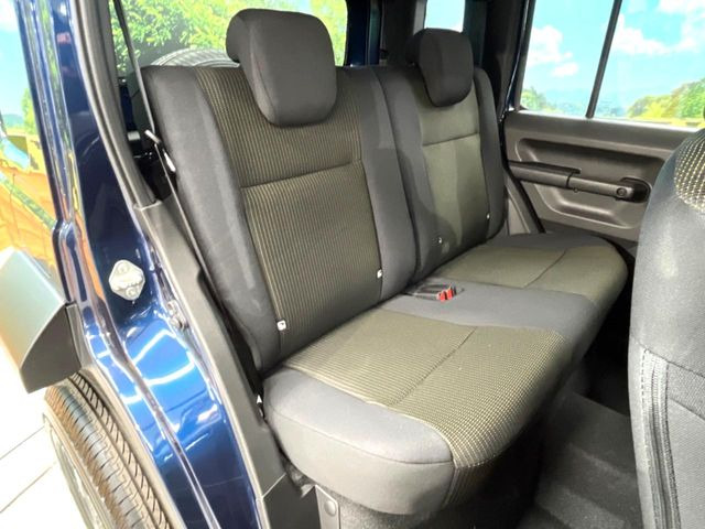 ���i���ȃI���W�i���t���A�}�b�g���I�v�V�����ɂĂ��p�ӂ��Ă���܂��B���D���ȃf�U�C����J���[�����Ԃɍ��킹�đI��ł����������Ƃ��ł��܂���