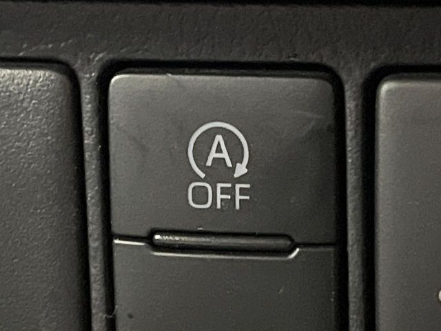 �y�A�C�h�����O�X�g�b�v�z�ԐM����a�؂Œ�Ԃ����ۂɃG���W�����~���A���ʂȔR���̏����}���܂��B�R��������ی�ɂȂ���@�\��G���W���̓u���[�L�𗣂��΍Ďn�����܂��B