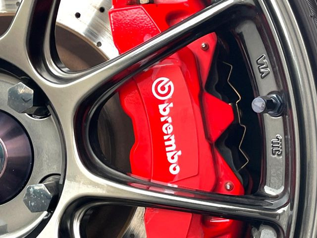 �y�u�����{���L�����p�[�z�n�C�p���[�ԗ��ɂ͋��͂ȃu���[�L���K�{!���E�̃X�[�p�[�J�[�ɂ��̗p�����C�^���A�̍������[�J�[�u�u�����{�v�𑕒�!�F�N�₩�ȃL�����p�[���X�|�[�e�B�Ȉ�ۂ��������Ă܂���