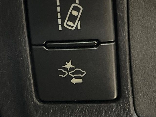 �y�g���^�Z�[�t�e�B�Z���X�z���s���ɑO���̎ԗ�����F�����A�Փ˂������Ȏ��͌x��ƃu���[�L�ŏՓˉ���Ɣ�Q�y�����A�V�X�g�B�����S�Ƀh���C�u�����y���݂��������܂��B