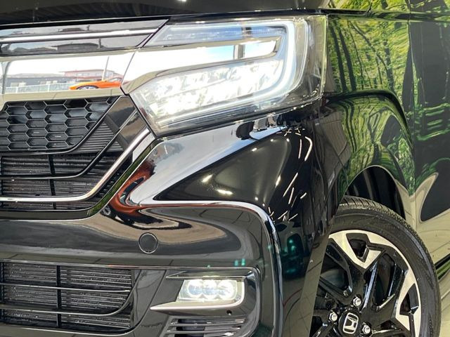 �yLED�w�b�h���C�g�z���V����ԑ��s�����ǍD�Ȏ��E���m�ۂ����S���ĉ^�]�ł��鍂�P�xLED�w�b�h���C�g�𑕔�!�_�����x�������A����d�͂��}�����Ă��܂��B