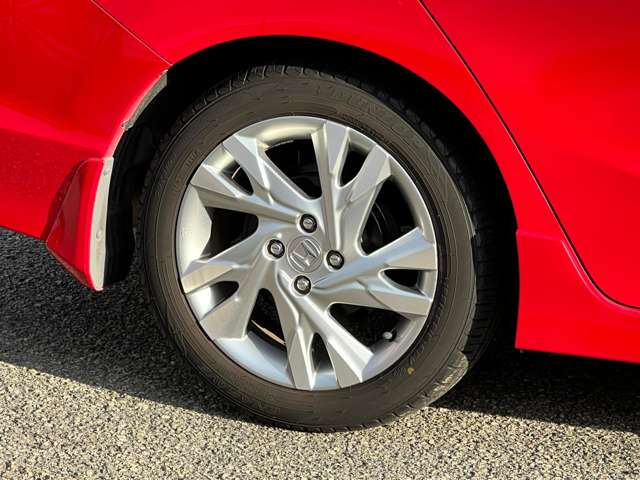 ���Ђ́A���q���܂̃j�[�Y�ɂ������o����悤�A�L�x�ȎԎ����葵���Ă���܂��B����芷���̍ۂ��A����A��낵�����肢�������܂��B