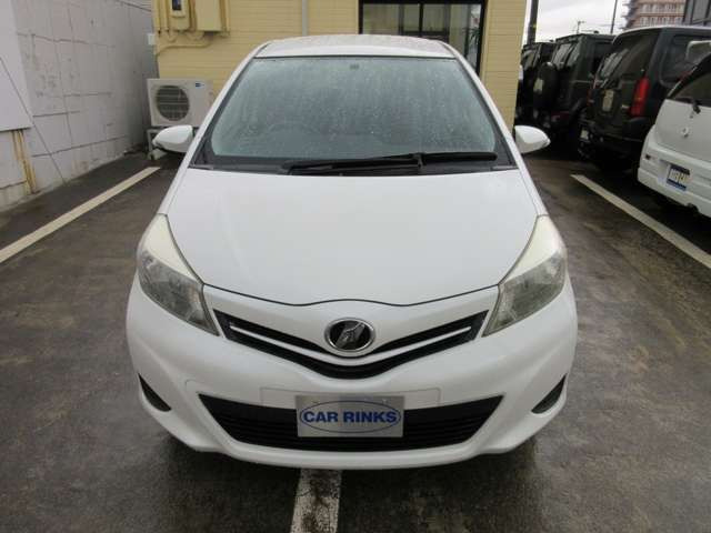 ヴィッツ1.3 F シエル 4WD