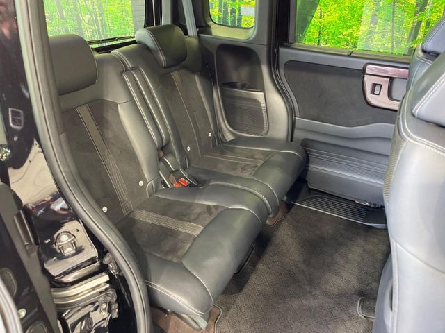 �y�n�[�t���U�[�V�[�g�z�������ƍ���S�n�𗼗������l�C�̃V�[�g���w�ʁE���ʂ̓X�G�[�h���ƂȂ��Ă���A���G��⊊��ɂ����ɗD��Ă��܂��B�C���╞���ɍ��E���ꂸ���K�ɂ���肢�������܂��B