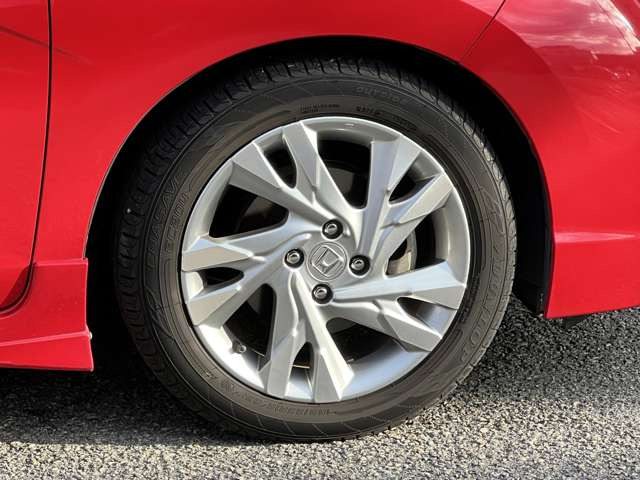 ���Ђ́A���q���܂̃j�[�Y�ɂ������o����悤�A�L�x�ȎԎ����葵���Ă���܂��B����芷���̍ۂ��A����A��낵�����肢�������܂��B