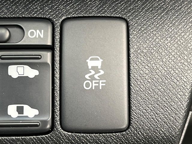 �y������h�~���u�z�ԗ��̉���������m����ƁA�����I�Ɏԗ��̐i�s������ۂ悤�Ɏԗ��𐧌䂵�܂��B�J�̓��ȂǊ���₷���H�ʏ󋵂ł����S�ȉ^�]���\�ł��B