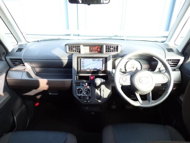 �C���p�l�摜�ɂȂ�܂��B�ԓ��͐��Ǝ҂ɂĎ����N���[�j���O�{�H�ς݂Ȃ̂ŁA��ϐ����ł��B