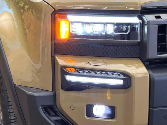 �yLED�w�b�h���C�g�z���V����ԑ��s�����ǍD�Ȏ��E���m�ۂ����S���ĉ^�]�ł��鍂�P�xLED�w�b�h���C�g�𑕔�!�_�����x�������A����d�͂��}�����Ă��܂��B