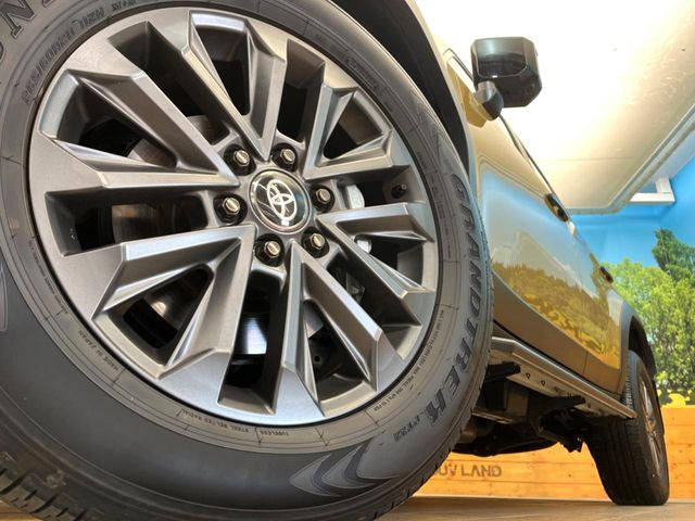 �y����20�C���`�A���~�z�C�[���z�O�ςɃ}�b�`���������A���~�z�C�[���𑕒����Ă���܂��B�e��ЊO�A���~�z�C�[����A�X�^�b�h���X�^�C�����戵�����Ă���܂��B���񂲑��k����������