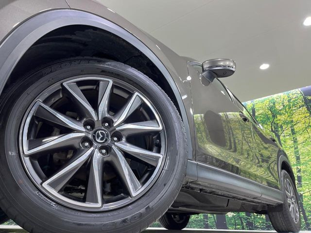 �y����19�C���`�A���~�z�C�[���z�O�ςɃ}�b�`���������A���~�z�C�[���𑕒����Ă���܂��B�e��ЊO�A���~�z�C�[����A�X�^�b�h���X�^�C�����戵�����Ă���܂��B���񂲑��k����������