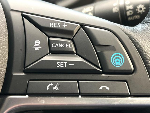 【プロパイロット】高速道路での長距離走行が楽に!!渋滞時と巡回走行のシーンで、アクセル・ブレーキ・ステアリングを自動で制御し、長距離運転の負担を軽減してくれます♪