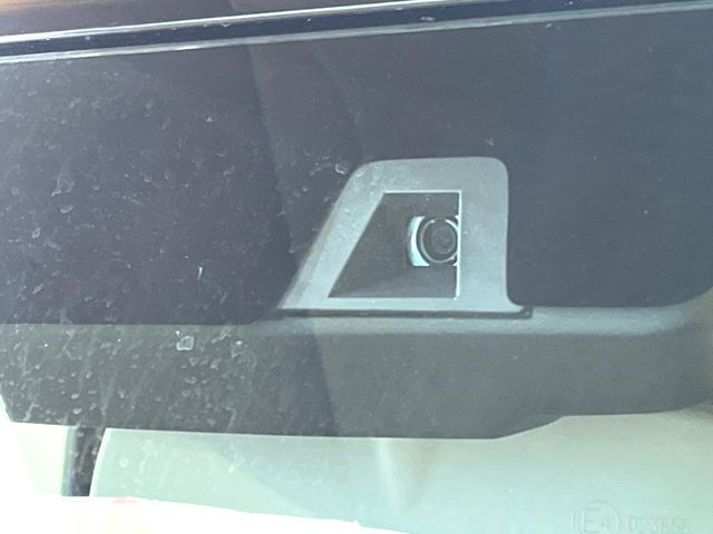 �y�X�Y�L �Z�[�t�e�B�T�|�[�g�z���s���ɑO���̎ԗ�����F�����A�Փ˂������Ȏ��͌x��ƃu���[�L�ŏՓˉ���Ɣ�Q�y�����A�V�X�g�B�����S�Ƀh���C�u�����y���݂��������܂��B