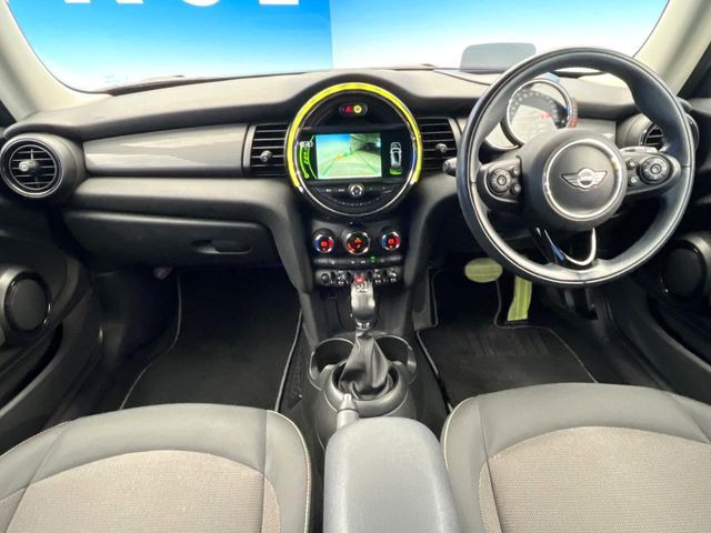 �A���ԃO���[�v���݌ɐ���2,000��!�S���̌n��X���烁�[�J�[�E�Ԏ��킸���Љ�o����̂ŁA���Ȃ��Ƀs�b�^���̂��Ԃ�������͂��ł���܂��͂��₢���킹��������