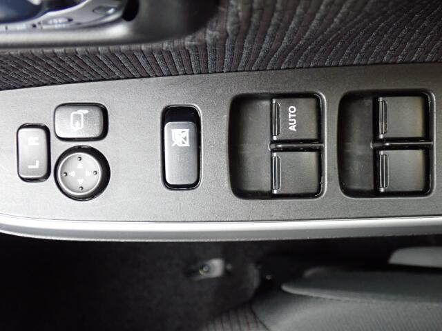 �d���i�[���h�A�~���[�E�p���[�E�B���h�E�������Ă��܂��B