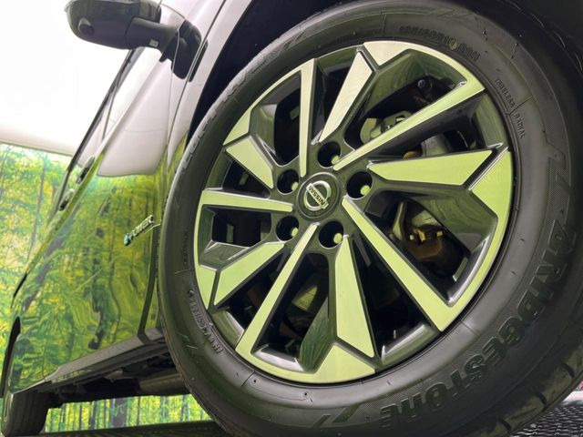 �y�����A���~�z�C�[���z�O�ςɃ}�b�`���������A���~�z�C�[���𑕒����Ă���܂��B�e��ЊO�A���~�z�C�[����A�X�^�b�h���X�^�C�����戵�����Ă���܂��B���񂲑��k����������