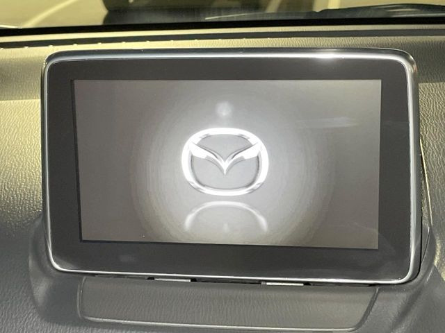 �y�}�c�_�R�l�N�g�i�r�z�ԓ��̕��͋C�Ƀ}�b�`������̌^�^�C�v�̃i�r�B�e����q�ݒ��Bluetooth�Đ����A�l�X�ȋ@�\���y���߂܂��B�����I�ȃ_�C�������삪�\�ŁA�g��������ǍD�ł��B