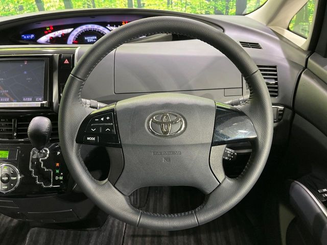 �y�N���[�Y�R���g���[���z�������H�����N���N���s�B�A�N�Z���𗣂��Ă���葬�x�ő��s���ł��A�������^�]���̕��S���y��!�����E�������ȒP�ȃX�C�b�`����Œ����ł��܂��B