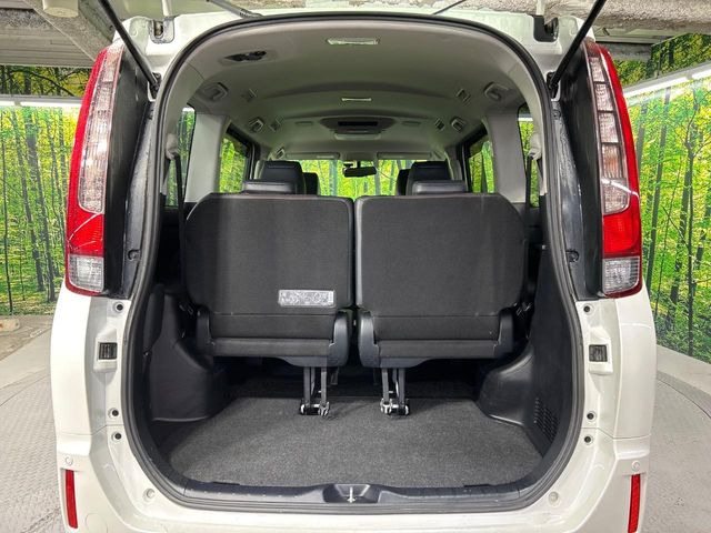 ���i�̂���������ʋ΁A���}���ɏ\���ȉ׎��X�y�[�X���m�ۂ��Ă���܂��B�Z�J���h�V�[�g��|���ƁA�傫�ȉו��̐ύڂ��\�ł���