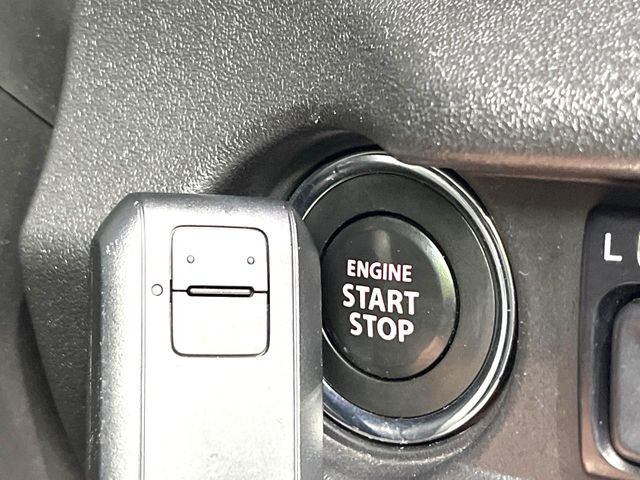 �y�L�[���X�X�^�[�g�V�X�e���z�J�o����|�P�b�g�ɓ��ꂽ�܂܂ł��h�A�̎{���E�������\�ȃX�}�[�g�L�[�𑕔��B�G���W���̃I���E�I�t�����J�M�����o���K�v����������Ƃ��Ă��֗��ł���