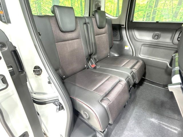 ���i���ȃI���W�i���t���A�}�b�g���I�v�V�����ɂĂ��p�ӂ��Ă���܂��B���D���ȃf�U�C����J���[�����Ԃɍ��킹�đI��ł����������Ƃ��ł��܂���