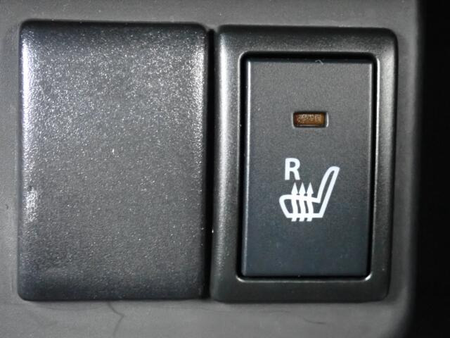 �^�]�ȃV�[�g�ɂ́A�V�[�g�q�[�^�[���t���Ă�̂ŁA���������ɂ͂��肪���������ł��B